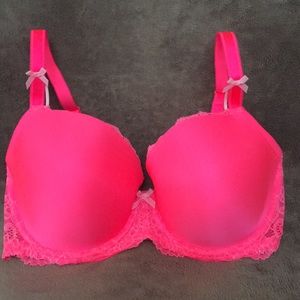 New Victoria’s Secret pink bra 34DDD